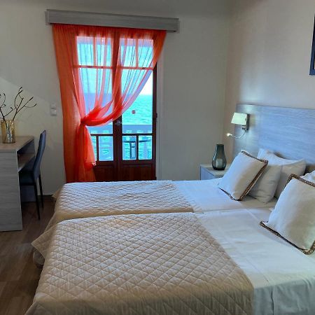 Loukas Apartments On The Waves Трагаки Екстериор снимка