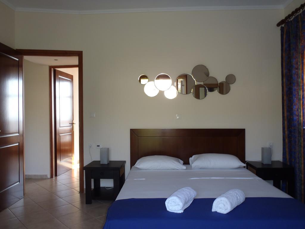 Loukas Apartments On The Waves Трагаки Стая снимка