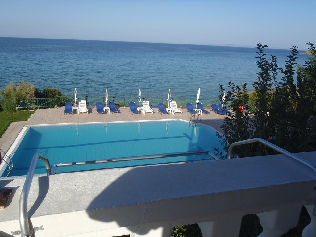 Loukas Apartments On The Waves Трагаки Стая снимка