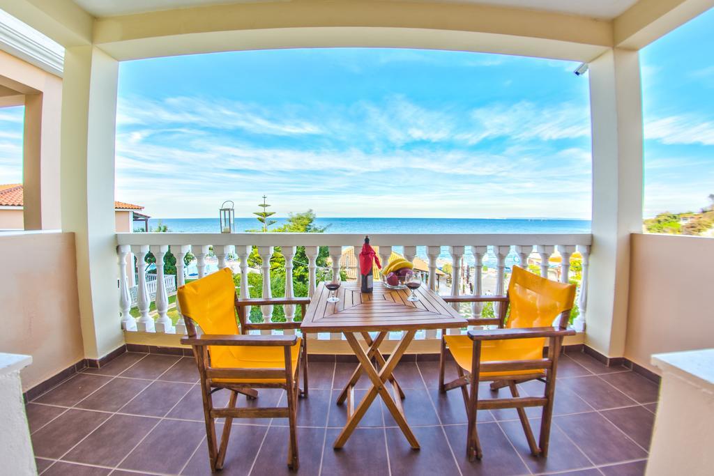 Loukas Apartments On The Waves Трагаки Стая снимка