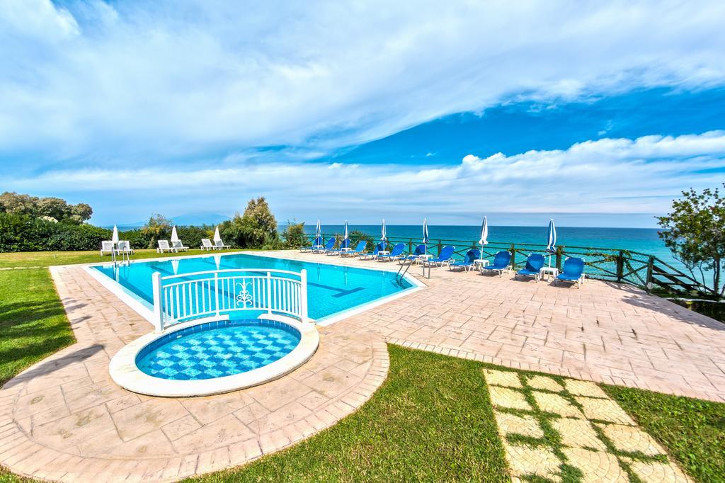 Loukas Apartments On The Waves Трагаки Стая снимка