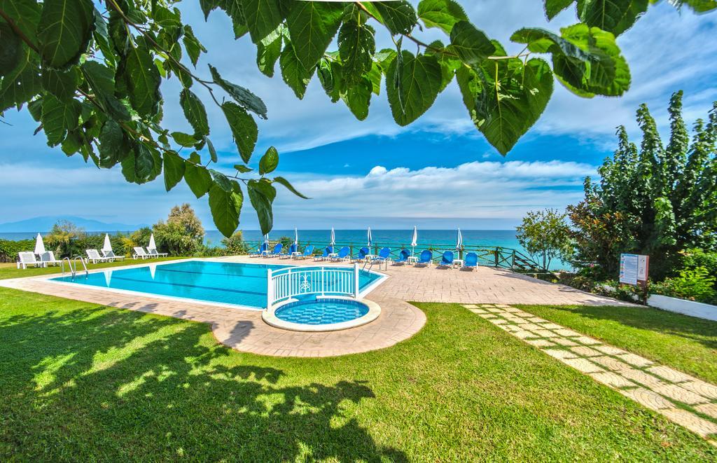 Loukas Apartments On The Waves Трагаки Стая снимка