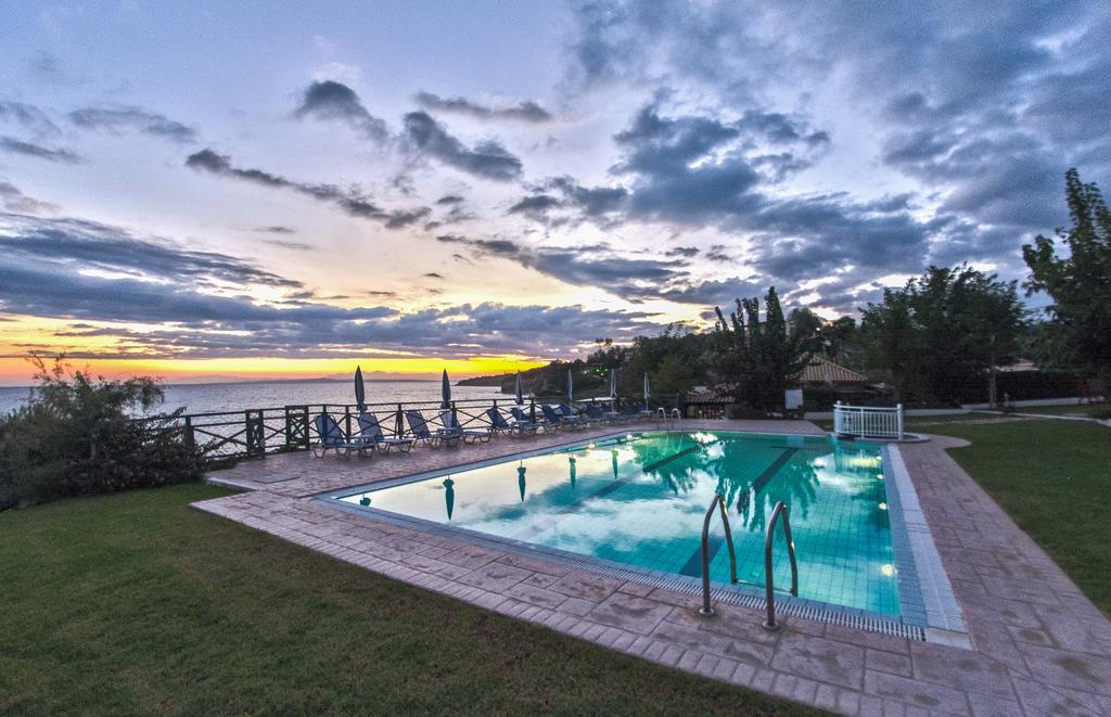 Loukas Apartments On The Waves Трагаки Стая снимка