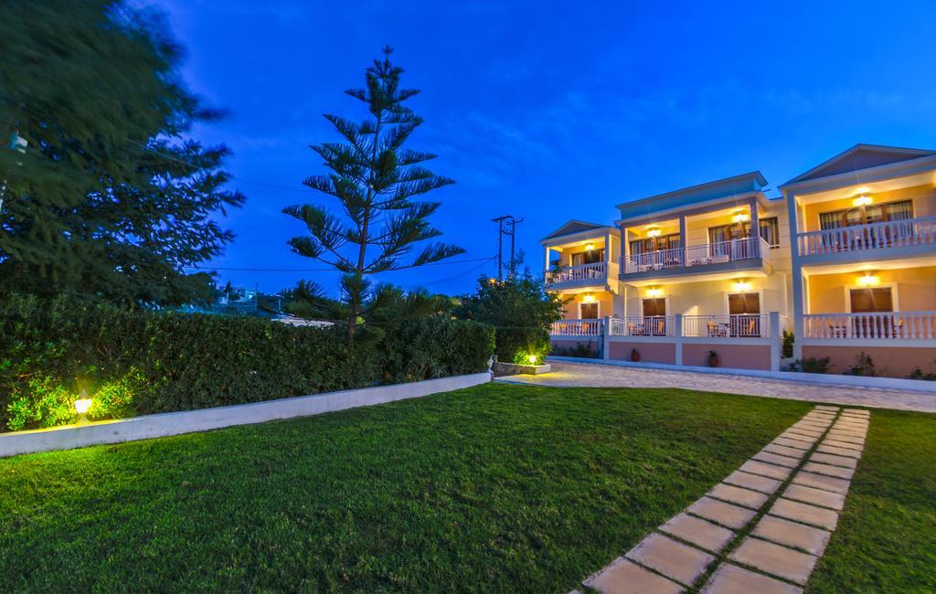 Loukas Apartments On The Waves Трагаки Стая снимка